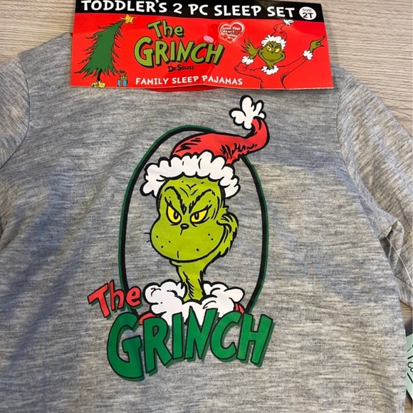 The Grinch 2 Piece 2T Toddlers Sleep Set - Picture 2 of 4